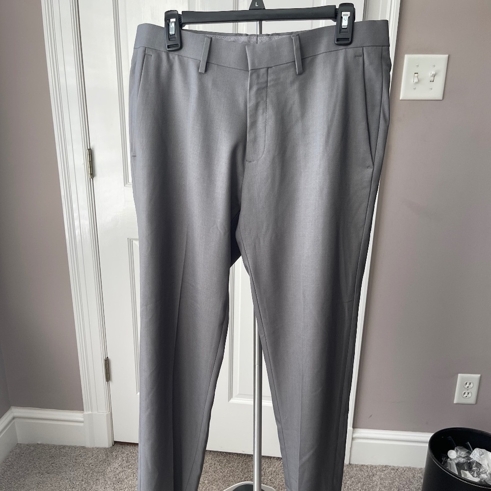 A2 - #107 Haggar Men's Gray Straight Fit Premium Stretch Dress Pant 33x30